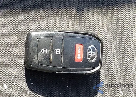 2022 Toyota Corolla Cross Le из США, поврежденный, VIN 7MUCAABG6NV026140